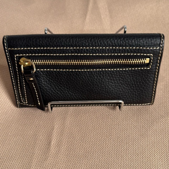 Dooney & Bourke Black Classic Saffiano Continental Clutch Leather Wallet - Picture 3 of 4